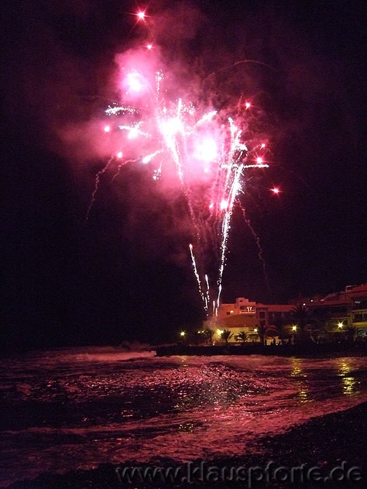 Valle Gran Rey, Uferpromenade mit Feuerwerk